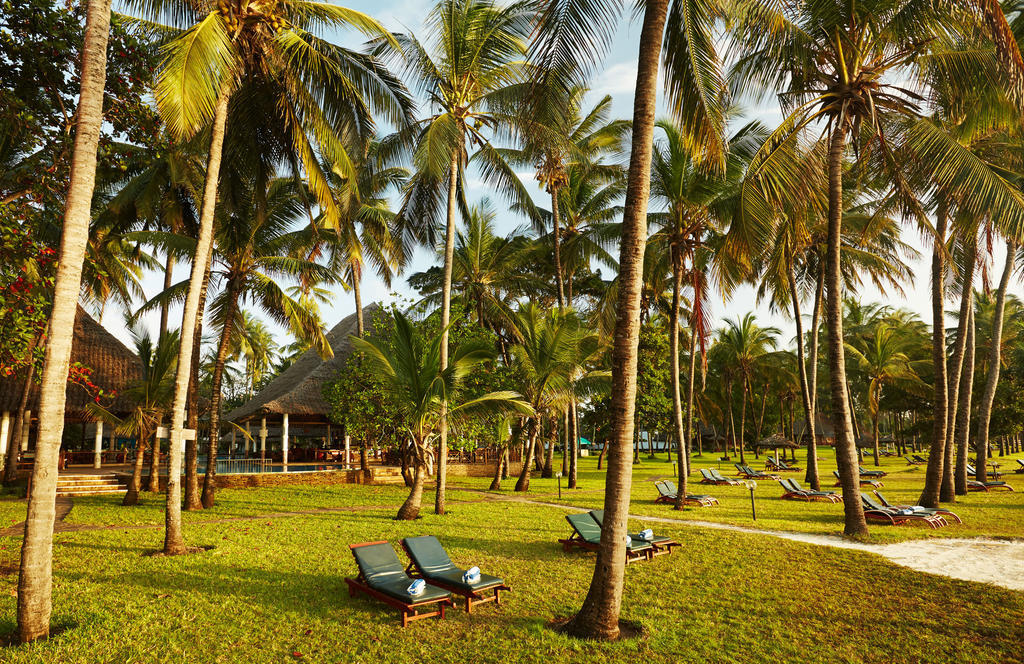 Neptune Village Beach Resort & Spa Galu Exterior foto