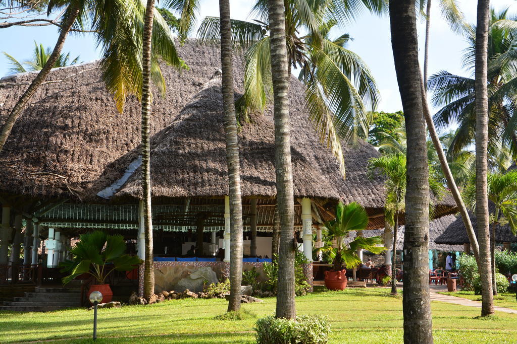 Neptune Village Beach Resort & Spa Galu Exterior foto